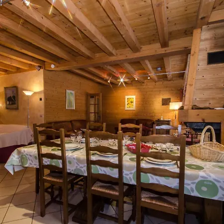 Spacious Chalet That Will Delight Large Families Domek alpejski *